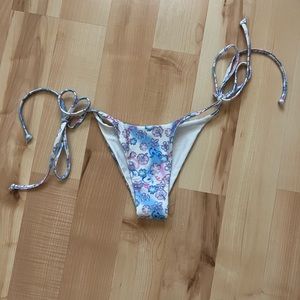 Frankie’s bikinis bottoms